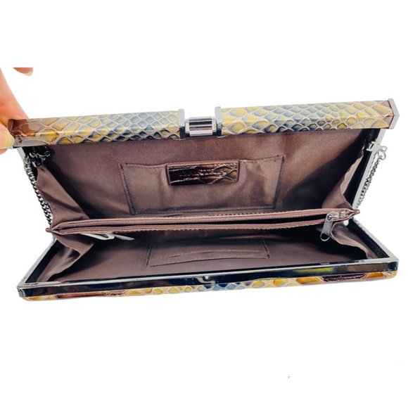 Faux Reptile Clutch - Picture 5 of 11